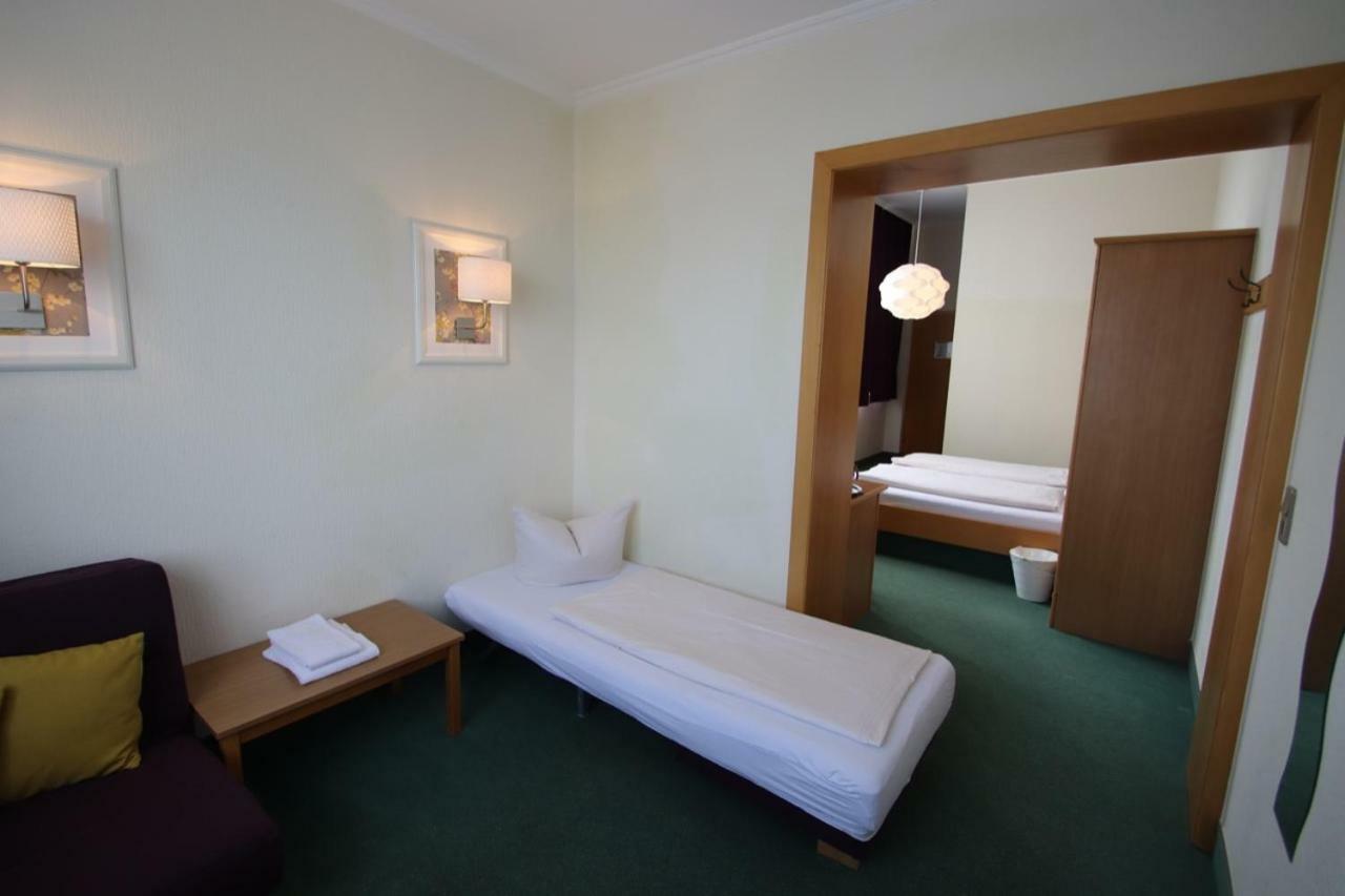 Hotel Pfaffenmuehle Aschaffenburg/ Damm Exterior photo